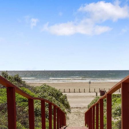 Ir33 1St Floor Condo, 2 Bedroom 2 Bath, Shared Pool, Boardwalk To Beach Port Aransas Exteriör bild