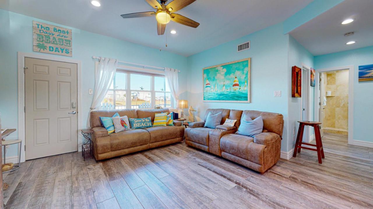 Ir33 1St Floor Condo, 2 Bedroom 2 Bath, Shared Pool, Boardwalk To Beach Port Aransas Exteriör bild